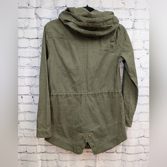 Green coat - Picture 6 of 7